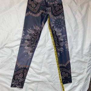 Niyama Dancing Beauty Barefoot Leggings